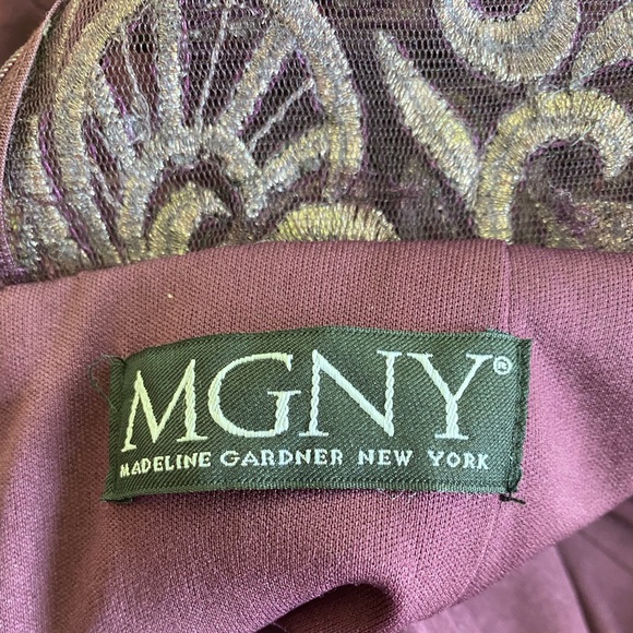 Madeline Gardener New York Size 4 - Picture 6 of 6